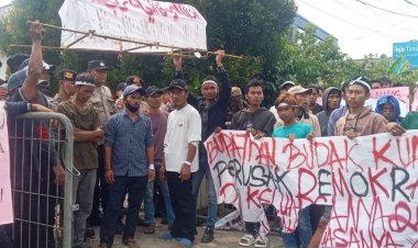 Diduga Memihak dan Cewa-Cewe, AMPD Minta Ketua Bawaslu Mundur Demi Demokrasi