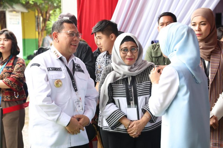 Berkunjung ke Banten Bersama Seruni Kabinet Merah Putih, Istri Wapres RI di Sambut Pj Gubernur Banten