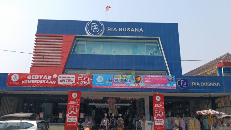 Ria Busana Labuan Gebyar HUT RI ke-81, Gelar Lomba Mewarnai untuk Anak-anak Warga Labuan
